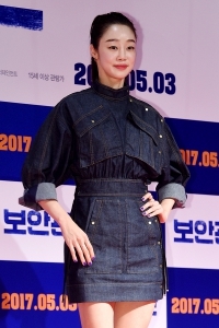  최여진, '난해한 의상도 완벽 소화'