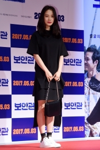  송지효, '올 블랙 시크한 냉미녀'