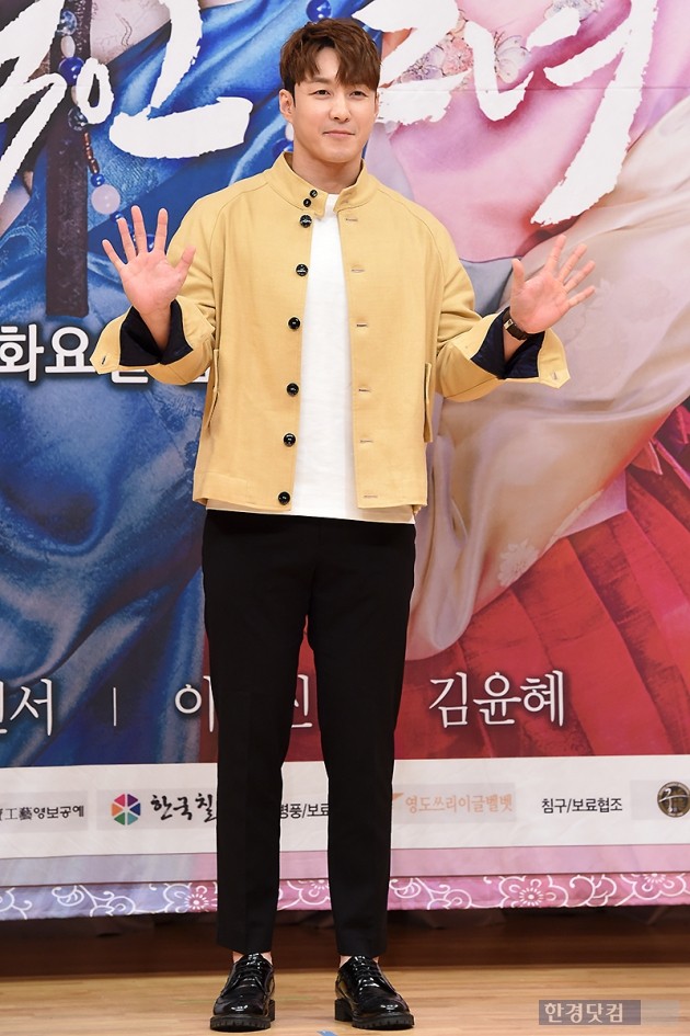 [HEI포토] 심형탁, '멋진 모습에 눈길~'