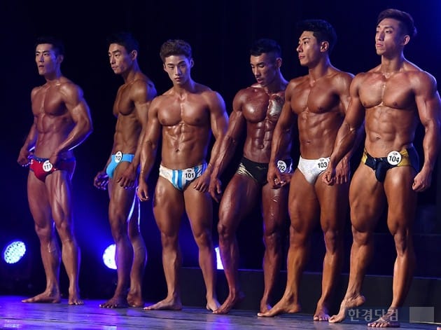 [HEI포토] '초콜릿 복근에 눈길~' (2017 WBFF 코리아)