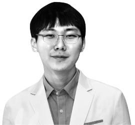 [19대 대통령 문재인] 박정환 프로바둑기사 "서두르면 그르치기 십상…부득탐승(不得貪勝)의 자세 견지해주길"