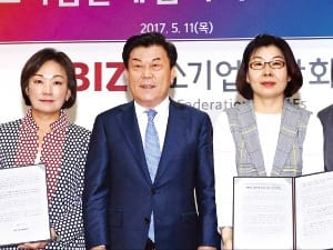 "근로시간 단축·최저임금 인상…단계적 추진을"