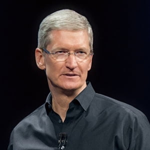 팀 쿡 애플 CEO “미국 일자리 창출, 10억 달러 투자” 外