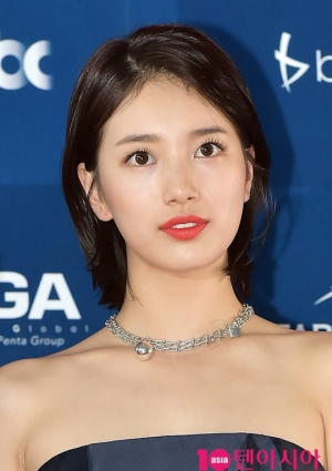 [TEN PHOTO]수지 &#39;가만히 있어도 미모가 반짝반짝&#39;