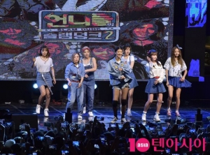 [TEN PHOTO]언니쓰 &#39;대학축제도 사로잡은 음원 &#39;맞지?&#39;&#39;