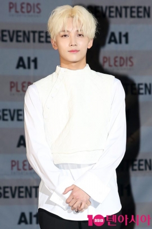 [TEN PHOTO] 세븐틴 정한 &#39;아름다운 눈빛&#39;