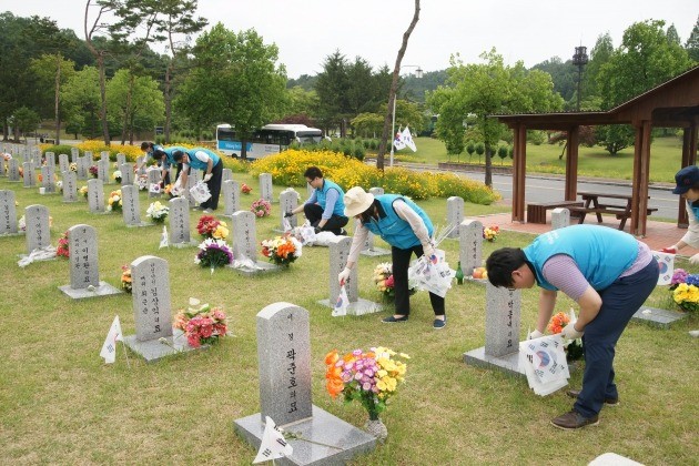 연구개발특구진흥재단, 대전현충원 참배 및 봉사활동 실시