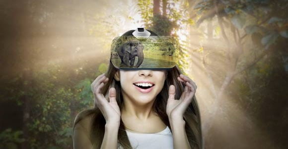 [단독] 삼성전자 '멀미 안나는' VR 내놓는다…초고해상도 OLED 탑재 추진