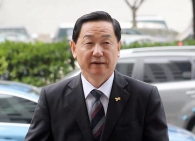 김상곤 "수능 절대평가 전환 필요…시기는 논의해야"