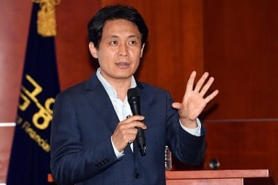  오태헌 교수 "맑은 날에 우산을? 日기업 불황극복 비결은 진화"