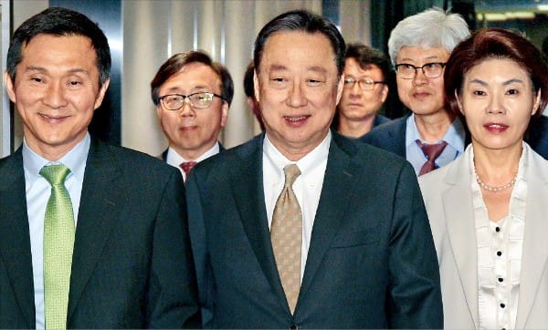 드디어 만난 국정위-재계