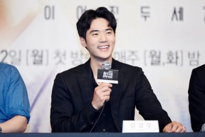 &#39;써클&#39; 김강우, SF추적극을 설득시킨 연기력