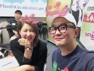 솔비, '투맨쇼' 일일 DJ…윤형빈과 환상의 호흡
