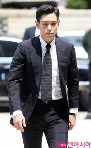 [TEN PHOTO]빅뱅 탑 &#39;추징금 1만2천원,징역 10월에 집행유예 2년&#39;(대마초 흡연)