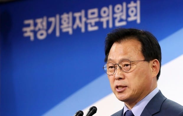 국정위 "공공기관 성과연봉제 인센티브 환수 논의할 것"