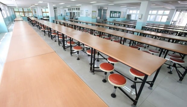 학교 비정규직노조 총파업…전국 1천929개교 급식 중단