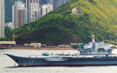 중국 항모 '랴오닝함' 홍콩 첫 기항…군사력 과시