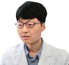 [김과장&이대리] 블로그에 담은 응급실 이야기…"3분 진료 안타까워"