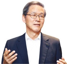 [월요인터뷰] 김도연 포스텍 총장 "한국, 원전 고장률 세계서 가장 낮아…가짜 정보가 국민 불안감 키워"