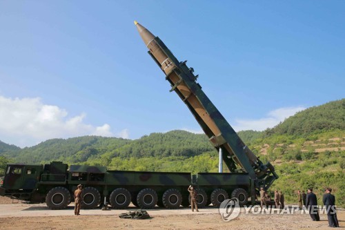 北 ICBM 기술 능력 평가 들쭉날쭉…美 "내년 생산단계"