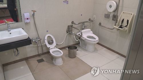서울 지하철 1∼8호선 화장실서 휴지통 사라진다