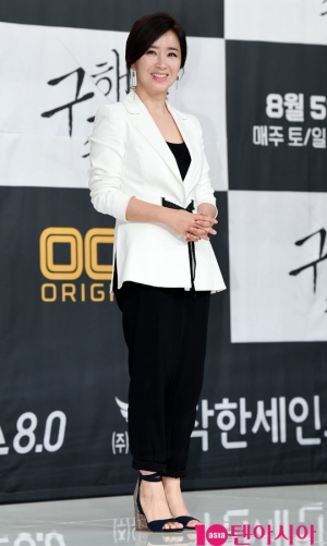 [TEN PHOTO]윤유선 &#39;해피바이러스 미소&#39;