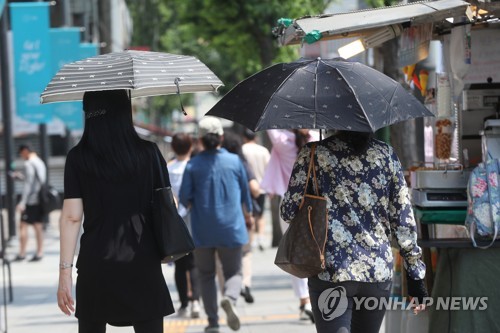 전국 대부분 지역 폭염특보…"야외활동 자제하세요"