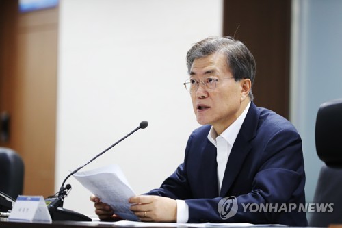 문 대통령 "필요하면 우리 독자적 대북제재 방안도 검토"