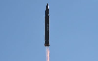 EU, 北 ICBM 도발에 추가 제재 검토