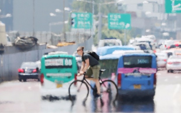 불볕더위에 전국이 '가마솥'…서울·광주·용인·보성 폭염경보