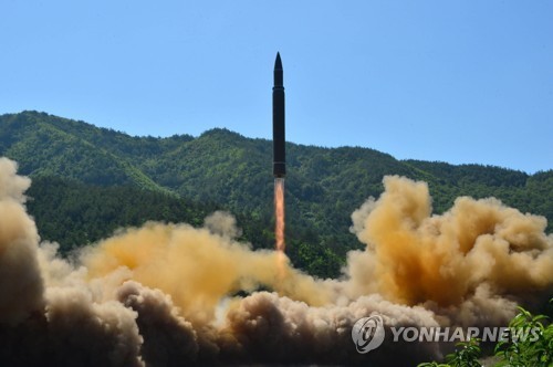 북한, '사거리 1만여㎞급' 신형 ICBM 발사 가능성