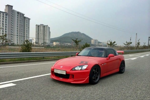 카레이서 장현진 씨가 보유하고 있는 혼다 S2000 /