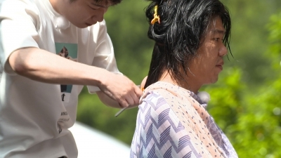 '효리네 민박' 이상순 계탔다…미용사 손님 덕에 헤어컷 '속이 다 후련해'