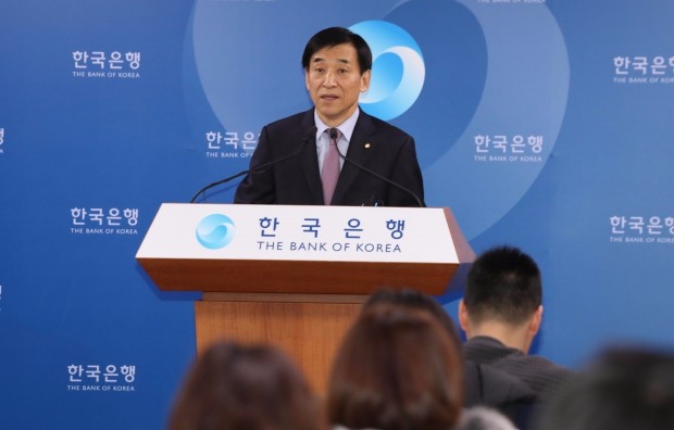 한은 "국내경제, 불확실성 높지만 견실한 성장세 예상"