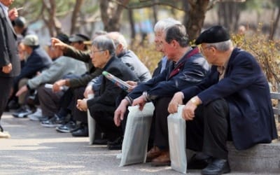 늙고 홀로되는 대한민국… 가구주 중위연령 51.3세