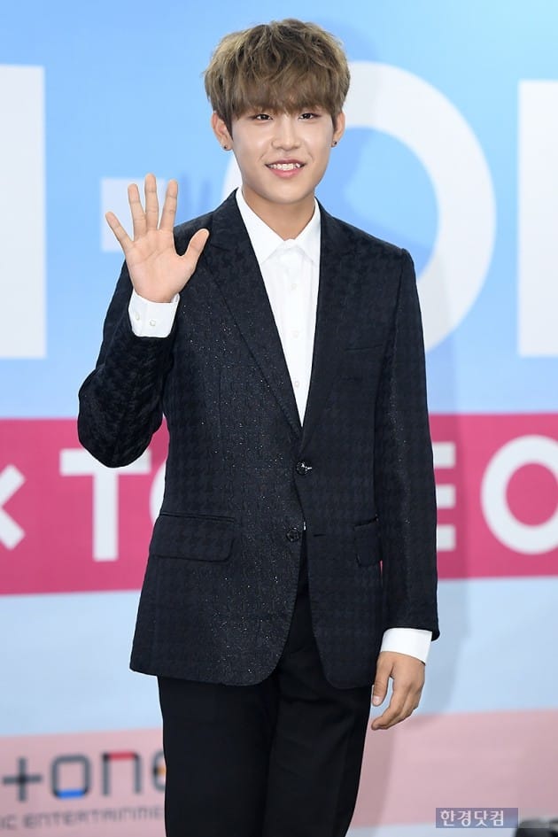 [포토] 워너원 박우진, '누나들 마음 흔드는 귀여운 미소~'