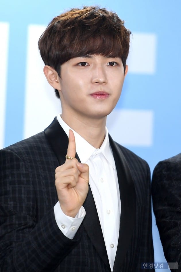 [포토] 워너원 김재환, '부드러운 눈빛 카리스마~'