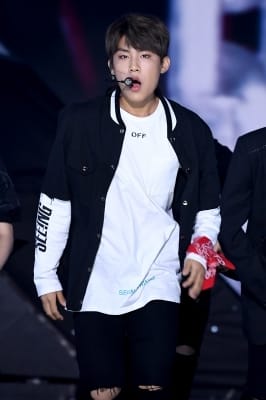  워너원 박우진, '무대 위에서 강렬하게~'