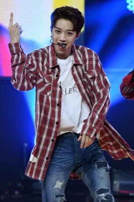  워너원 라이관린, '나야나 나야나'(쇼챔피언)