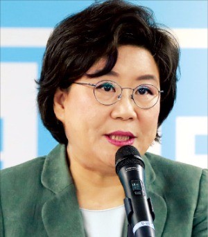 이혜훈 바른정당 대표가 당사에서 열린 회의에서 발언하고 있다. 연합뉴스