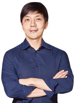 이 남자가 손대는 공간마다 '핫 플레이스'로