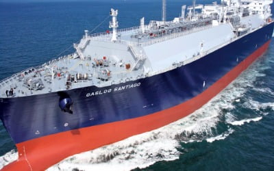  미국, LNG 수출 대국으로 부상… 러시아와 '유럽 시장 쟁탈전'