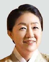 한경에세이 9~10월 새 필진…싱그러운 가을에 글의 향기 펼칩니다