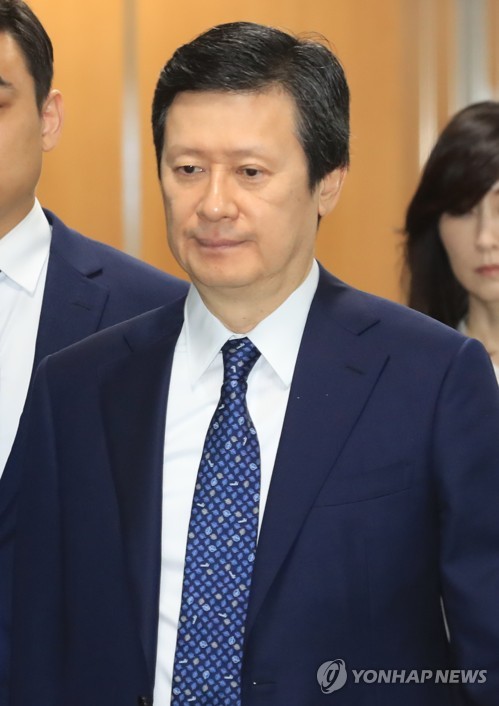 신동주 전 부회장, 롯데 지주사 전환 저지 시도 좌절