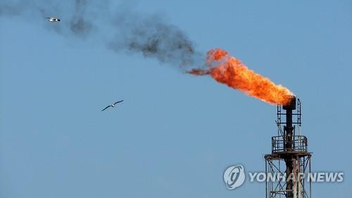 국제유가, 원유생산 증가 소식에 하락…WTI 0.4%↓