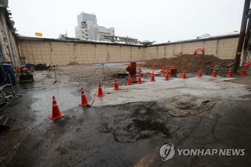 장사 재개에 설레는 서문시장 상인들… 실의 딛고 준비 한창