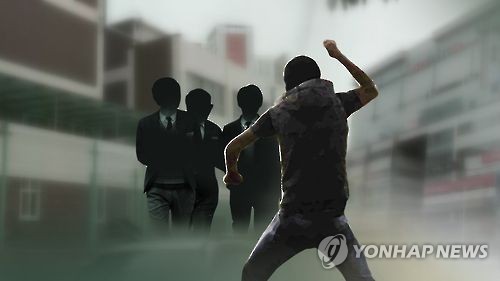 학교폭력 피해 76% "동급생에 당해"… '교실·쉬는 시간' 최다