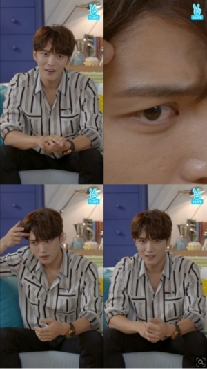 &#39;V라이브&#39; 김재중 &#34;신체 중 가장 자신 있는 곳? 눈썹&#34;