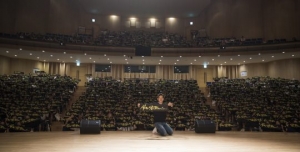 설경구의 팬 기억법.. 700여 명의 팬들과 특별 상영회