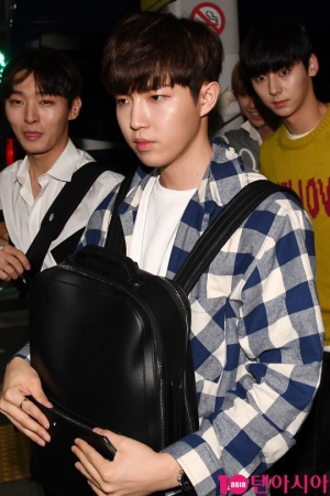 [TEN PHOTO] 워너원 김재환 &#39;오늘도 멋져&#39;